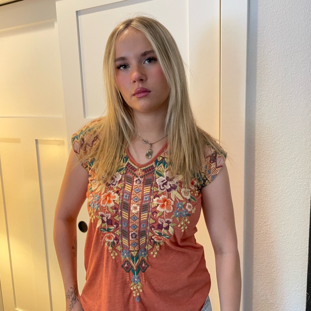 Johnny Was cap sleeve soft pumpkin color T-shirt with embroidery size small